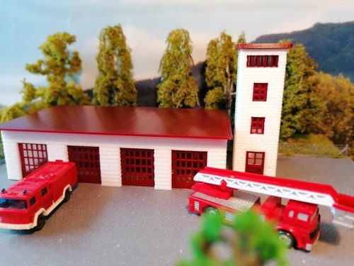 Feuerwehr mit schlauchturm - feuerwehr,